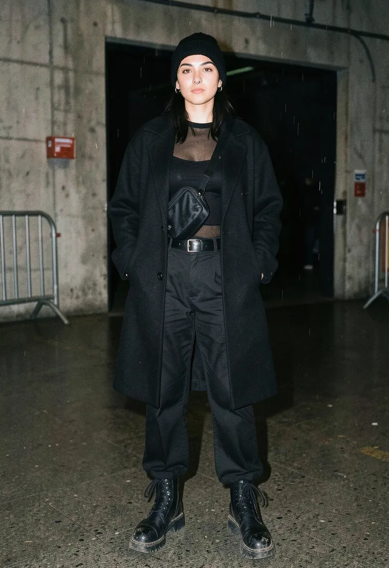 32-year-old Turkish-German queer woman with calm, slightly tired-after-work energy; looks like she actually parties here and doesn’t need to prove it.